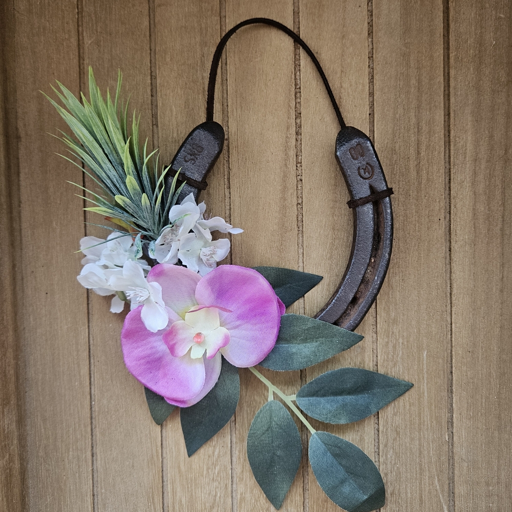 Horse Shoe Wall Decor with Pink Orchid